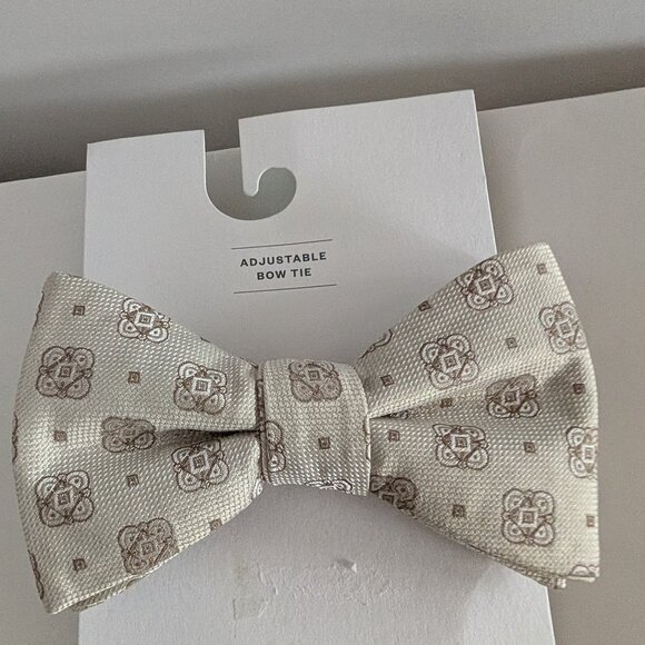 Goodfellow & Co Other - NWT Men's Bowtie Taupe 271 Adjustable Goodfellow & Co